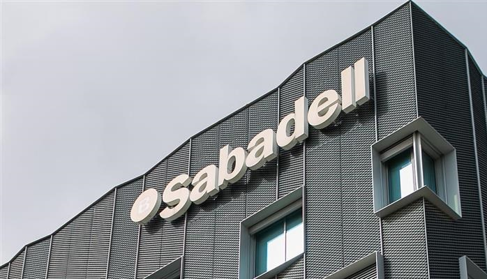 Banco Sabadell gana un 40,3% más y eleva a 2.900 millones la retribución estimada a accionistas en dos años